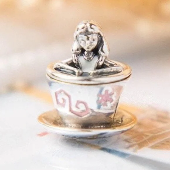 NWOT Pandora x Disney Alice in Wonderland Charm, Disneyland Paris - Picture 3 of 14